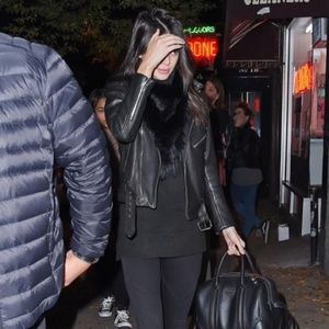 Jocelyn Fur Triangular Scarf Black Kendall